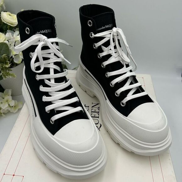 Men’s Alexander McQueen tread slick sneakers, size 44 made in Italy - Picture 4 of 11